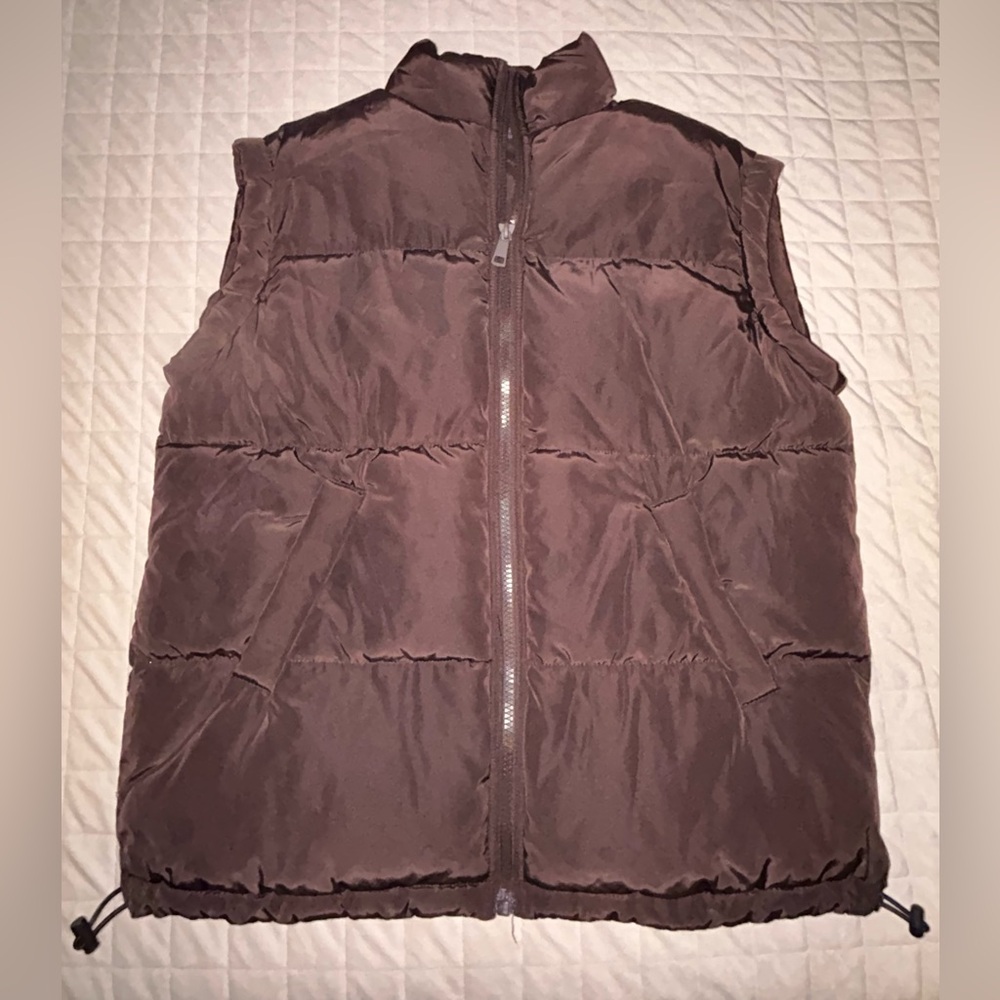 Divided by H&M oversized puffer vest. Size Womens medium. Brown